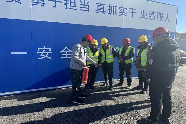 八分公司趙縣職教園區(qū)項目部開展  “百日安全生產(chǎn)無事故倒計時”活動嚴(yán)謹(jǐn)細(xì)致有實(shí)效